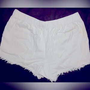 White Frayed Hem Stretchy Denim Booty Shorts Women’s Size Large unbranded